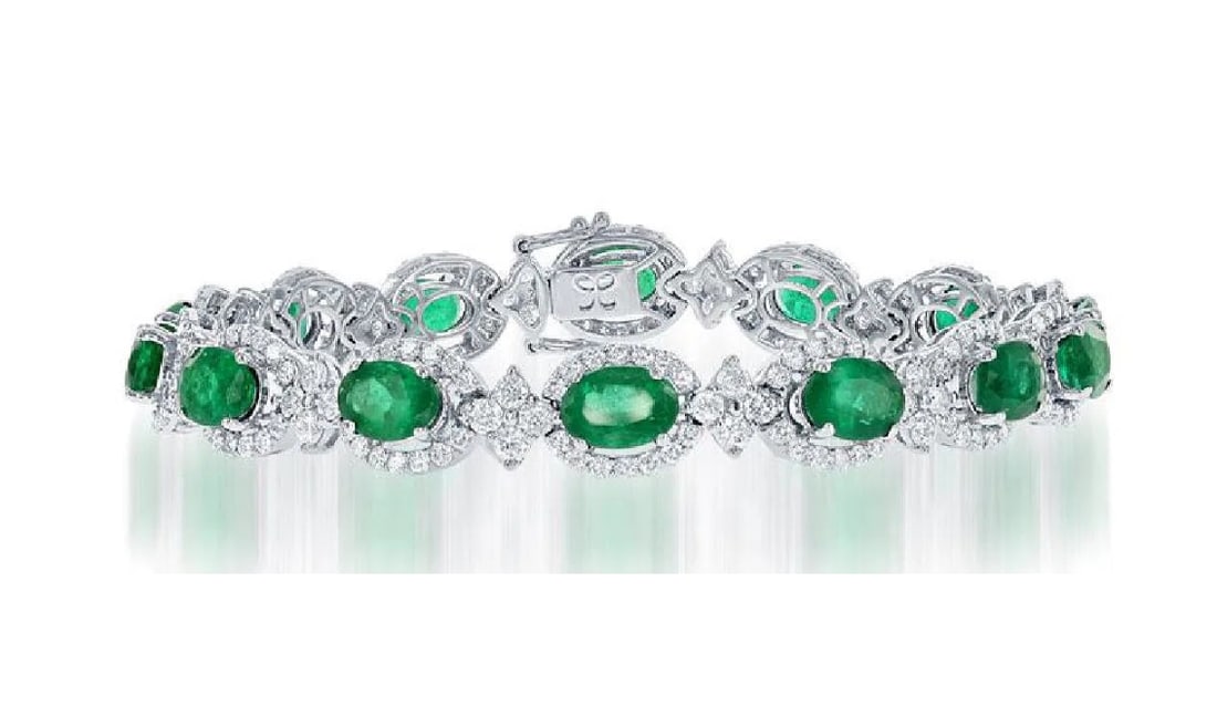18k Gold 10.02ct Emerald 4.80ct Diamond Bracelet (1 of 1)