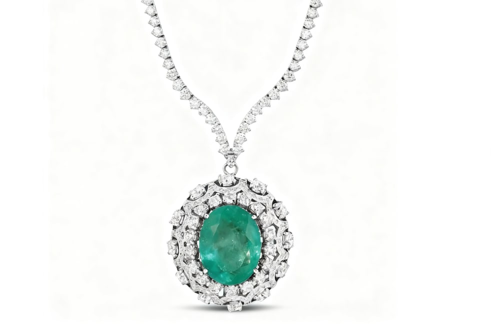 14K Gold 17.08cts Emerald & 11.77cts Diamond Necklace: 14K Gold 17.08cts Emerald & 11.77cts Diamond Necklace****** Metal: 14K White Gold/ Total Wt.: NA / Country Made USA// Main Stone: Emerald / Carat Total Wt: 17.08cts / Treatment: None / Color: Green /