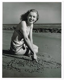 JOSEPH JASGUR: MARILYN MONROE TOBEY BEACH 1946.