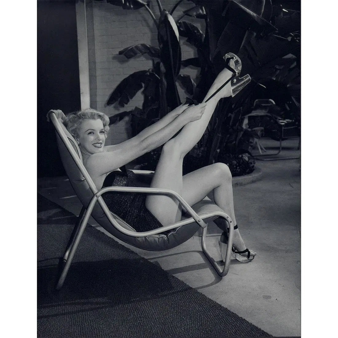 Marilyn Monroe Photo Print Beverly Carlton Pool 1951: Measures 14 x 11 inches, photo print on glossy paper, mounted to foam board