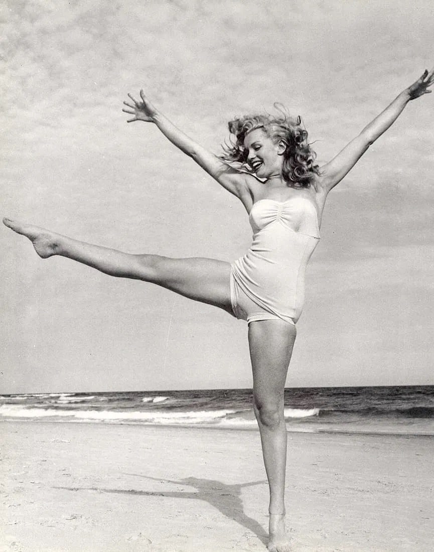 ANDRE DE DIENES - Marilyn Monroe (Norma Jean) (beach): Measures 24 x 18 inches, photo print on glossy paper, mounted to foam board