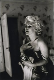 Ed Feingersh - Marilyn Monroe with Chanel No. 5