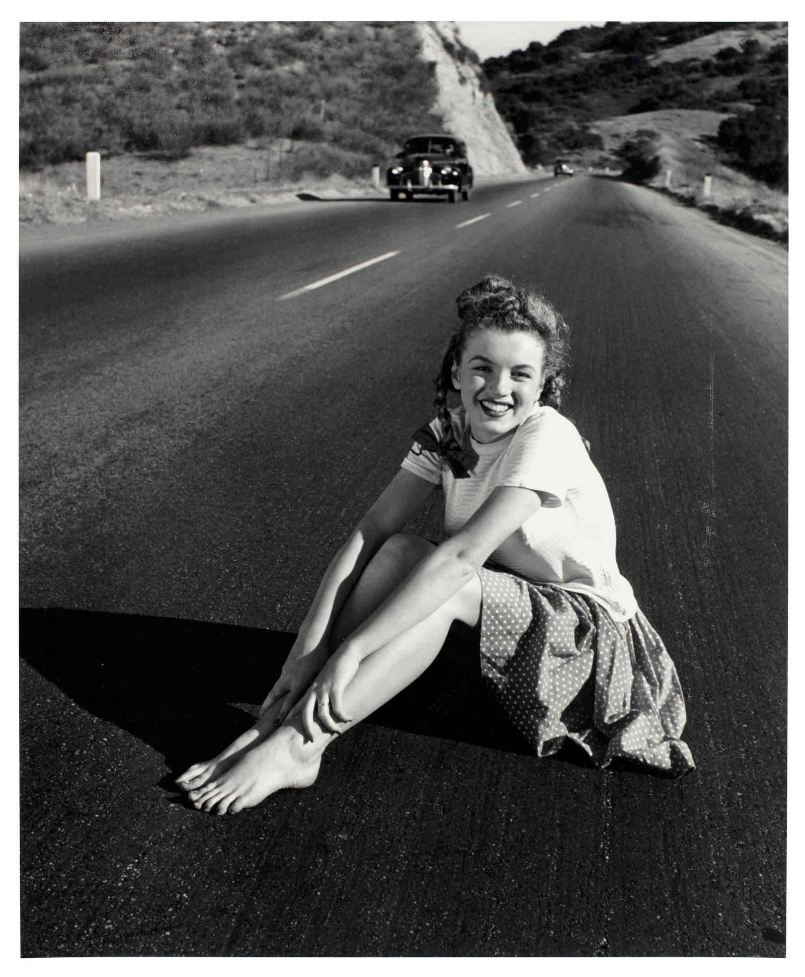 Marilyn Monroe Photo: Measures 8x10 inches, photo print on glossy paper, mounted to foam board