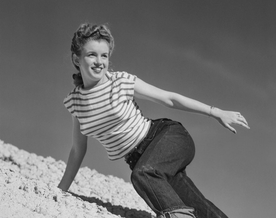 Andre de Dienes Marilyn Monroe Photo: Measures 8x10 inches, Photo print
