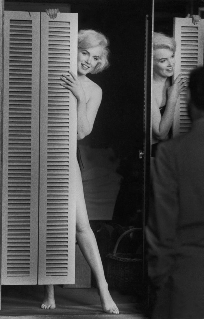 Philippe Halsman Marilyn Monroe Photo: Measures approximately 24 x 20 inches, Photo print