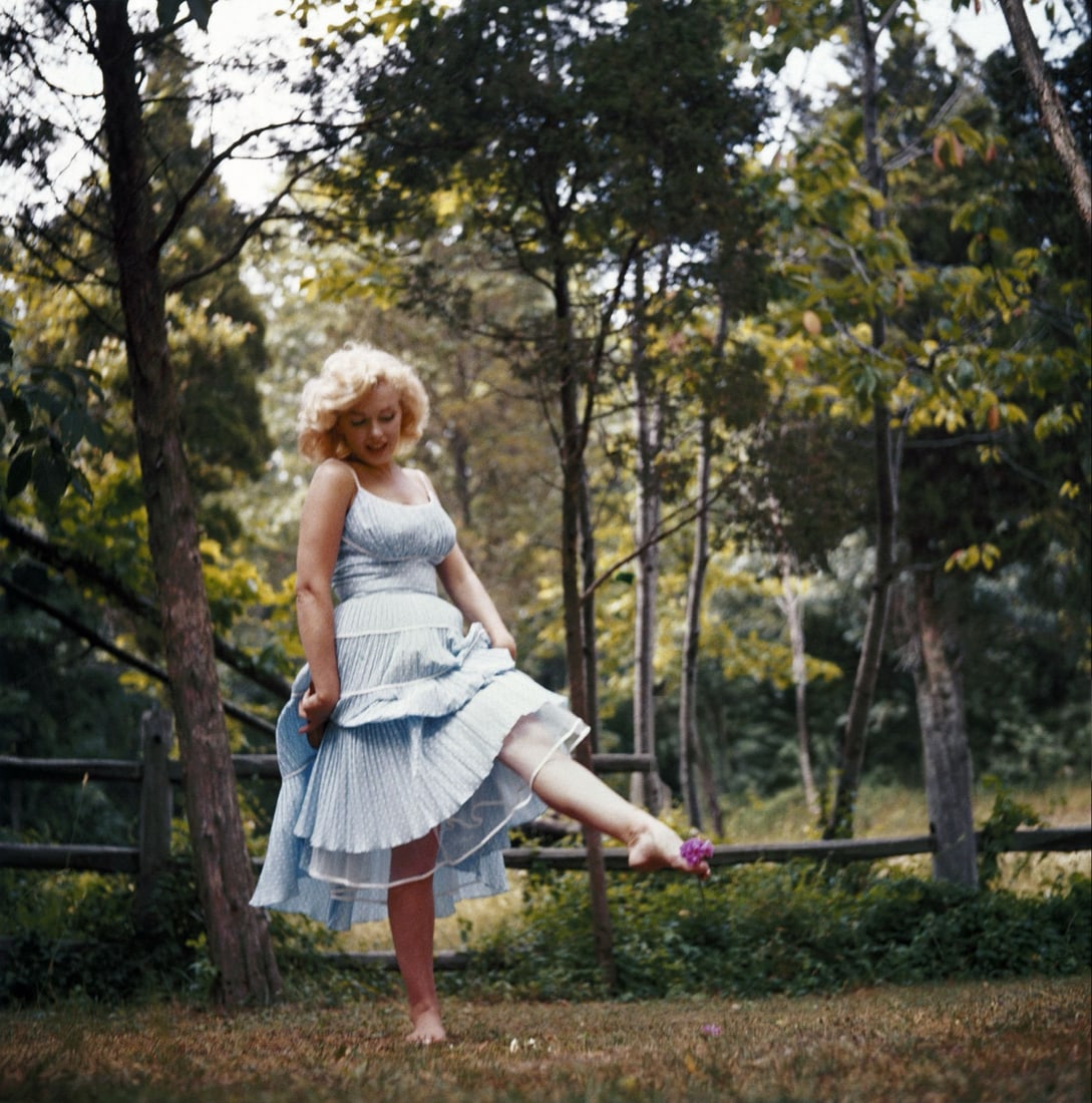 Sam Shaw Marilyn Monroe Photo: Measures 8x10 inches, Photo print