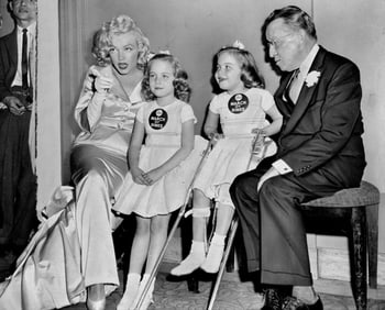 Marilyn Monroe Photo March of Dimes Fashion show