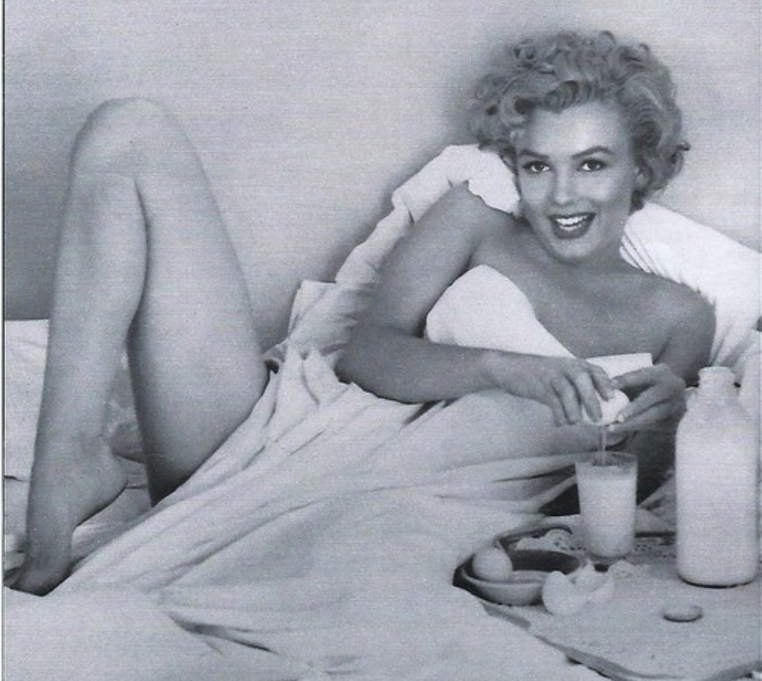 Marilyn Monroe Photo: Measures 8x10 inches, Photo print
