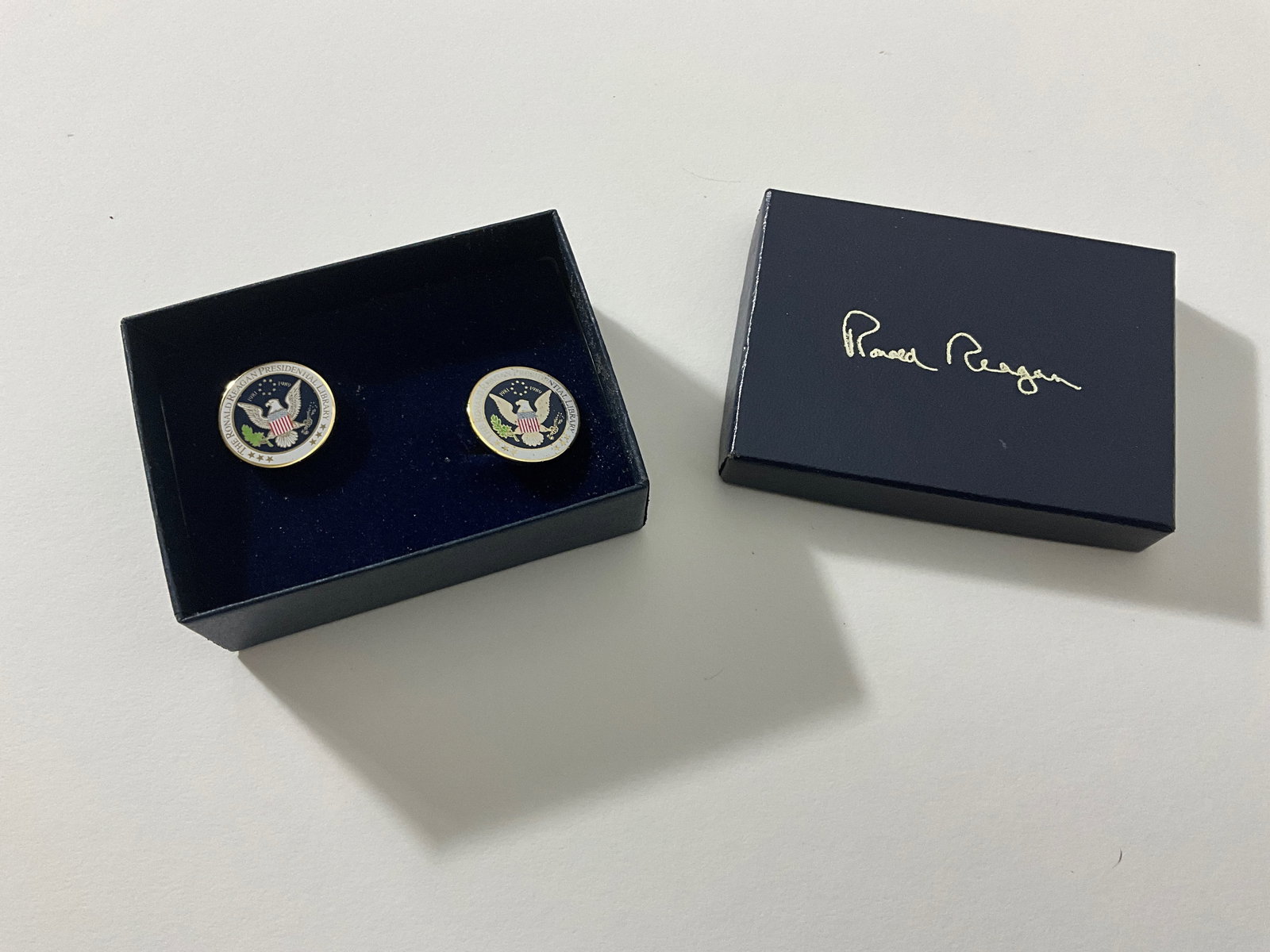 Ronald Reagan Presidental cufflinks (1 of 1)
