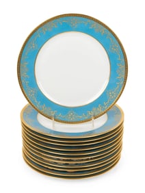 Twelve Haviland-Limoges Porcelain Plates Diameter 10 1/8 inches.