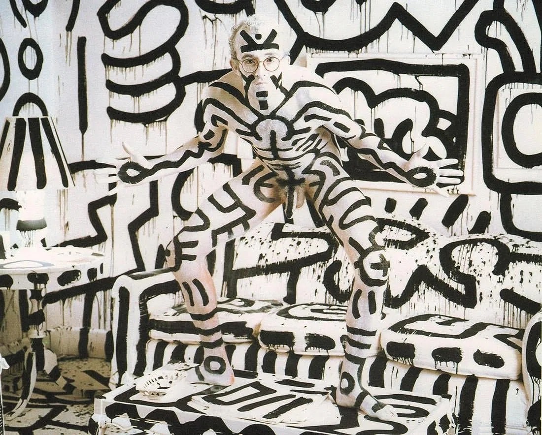Annie Leibovitz - Keith Haring, New York City, 1986: ANNIE LEIBOVITZ (B. 1949) Keith Haring, New York City, 1986 Photo-litho 8 1/2" x 7"