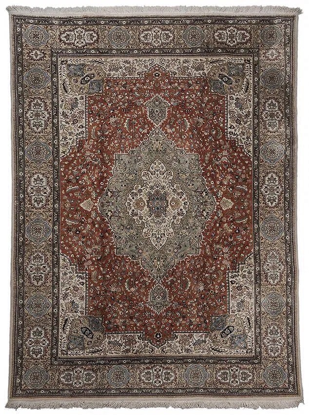 PERSIAN RUG (1 of 1)