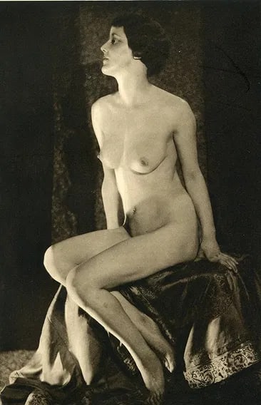 Park & Gregory - Deco Nude (1 of 1)