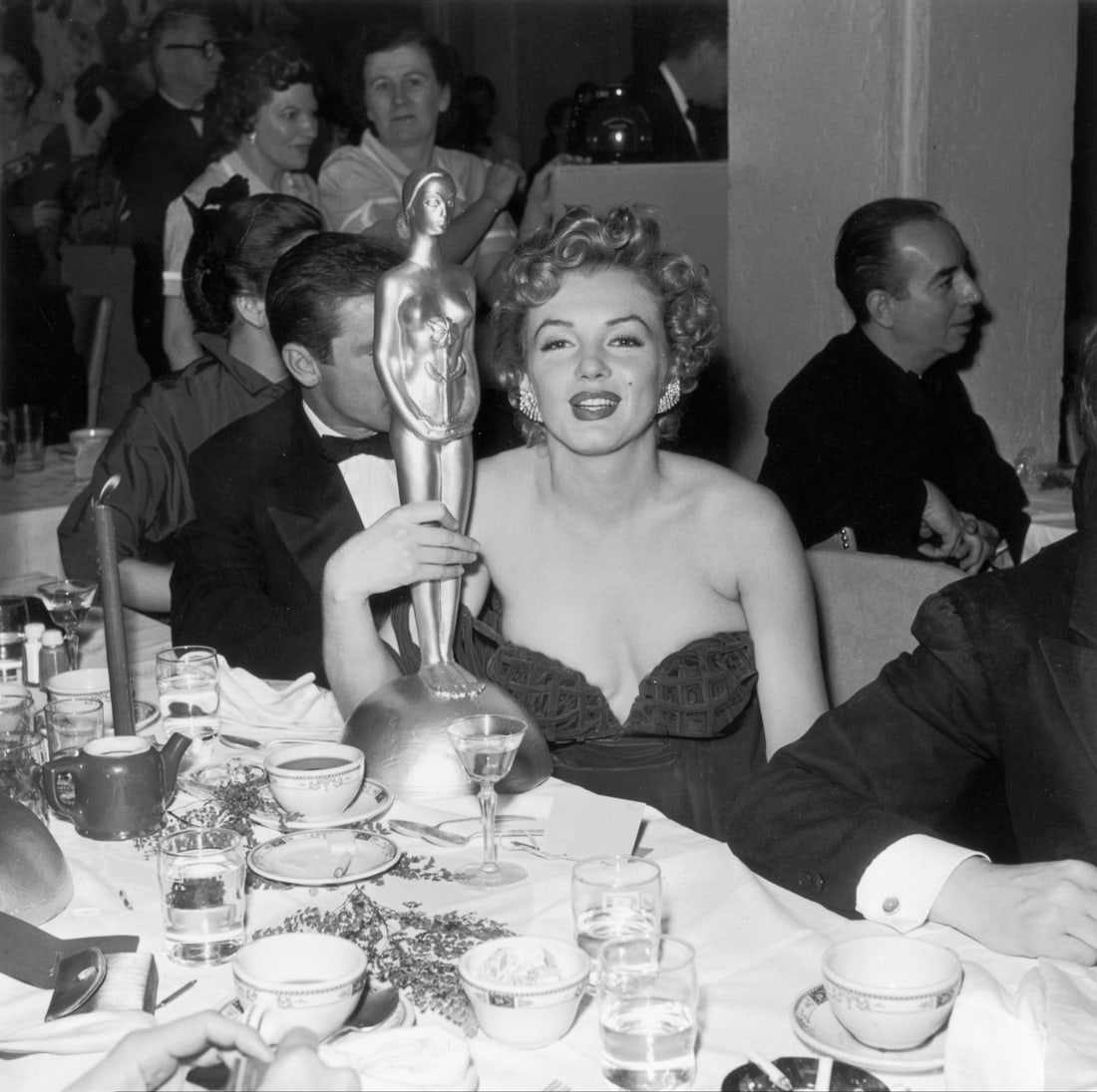 Earl Theisen Marilyn Monroe Photo: Measures 8x10 inches, Photo print , Mounted to archival board