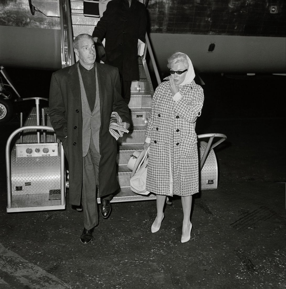 Eve Arnold Marilyn Monroe Photo : Measures 8x10 inches, Photo print, Mounted to archival board