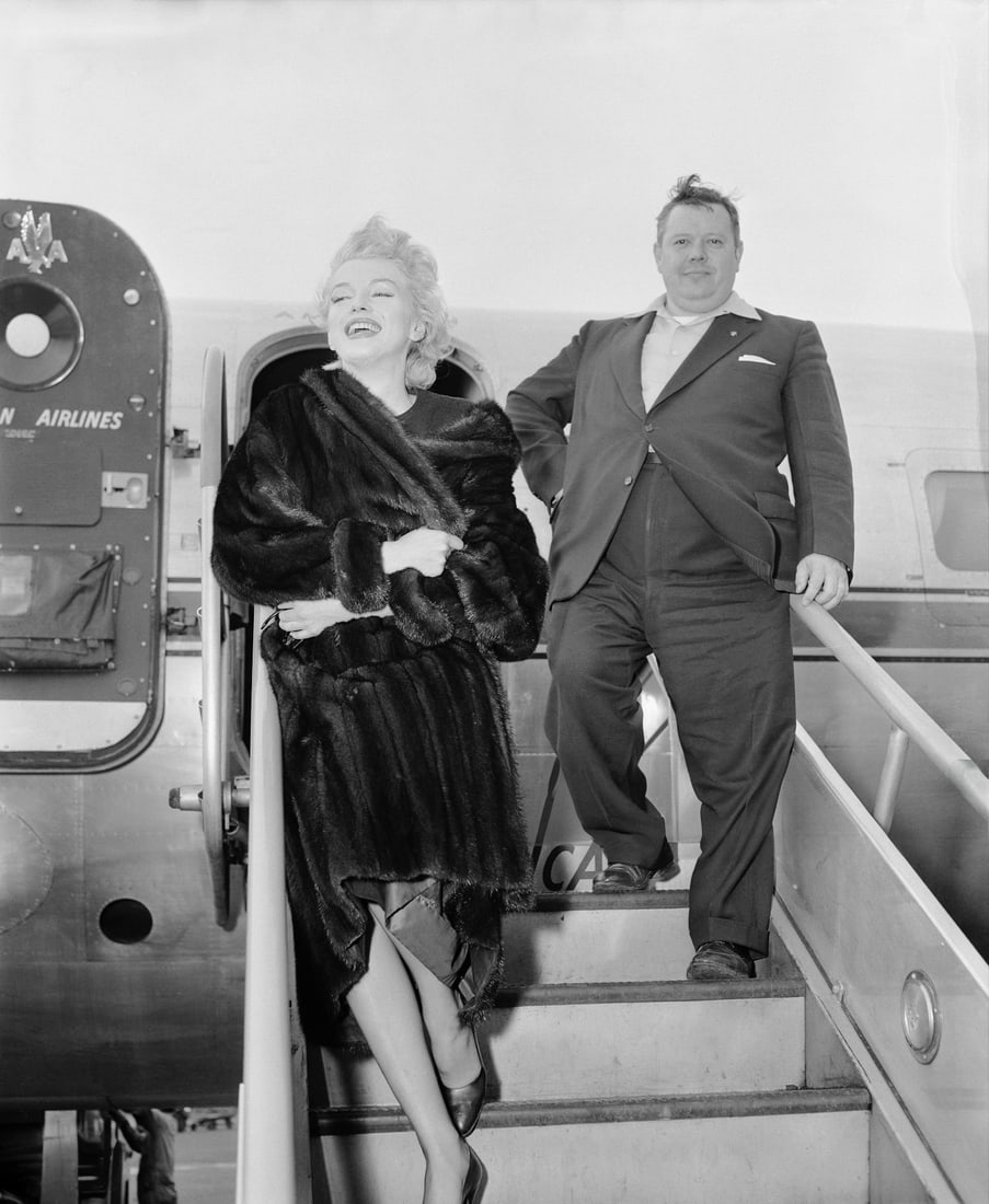 Bert Reisfeld Marilyn Monroe Photo: Measures 24 x 18 inches, Photo print , Mounted to archival board