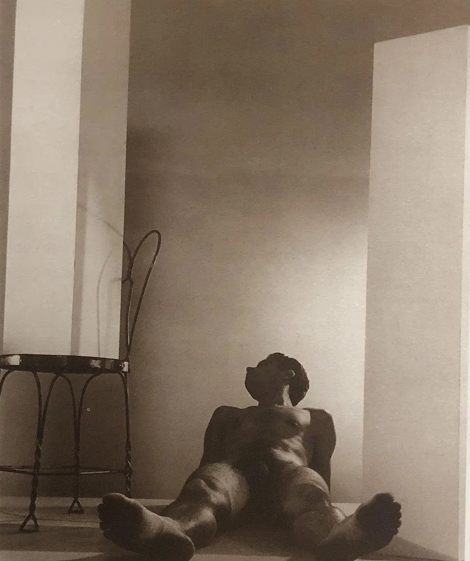 George Platt Lynes - ohne Titel, ca. 1940: GEORGE PLATT LYNES (B.1907-1955), ohne Titel, ca. 1940, Photo-litho, 8 1/4" x 6 3/4", Mounted to archival board