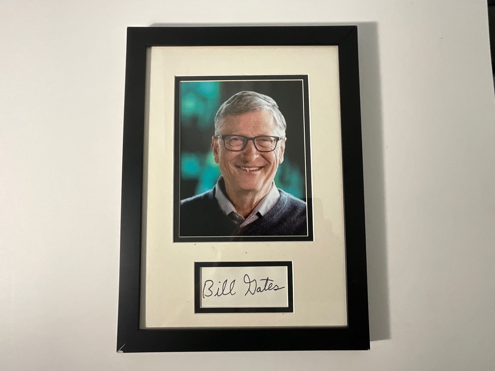 Bill Gates Autograph: Measures 19 x 14 inches framed