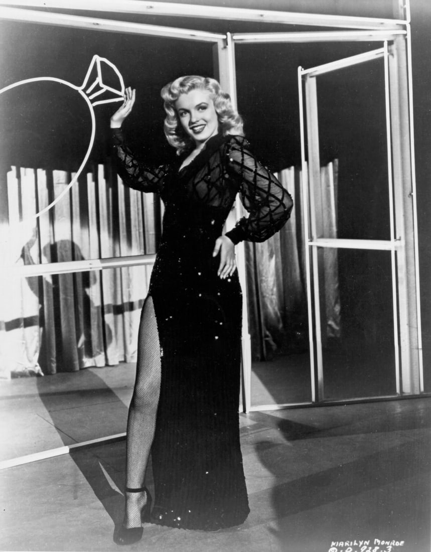 Marilyn Monroe Photo: Measures 8x10 inches, photo print on glossy paper, mounted to foam board