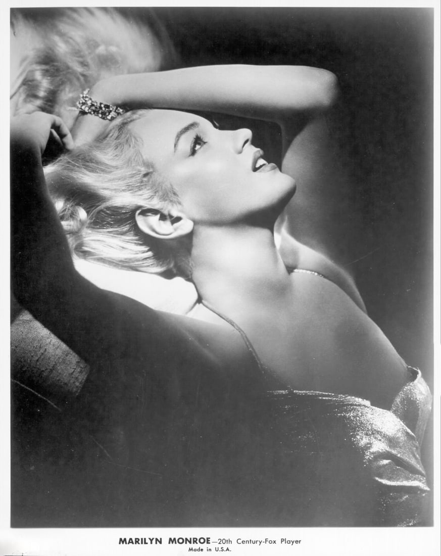 Marilyn Monroe Photo: Measures 8x10 inches, photo print on glossy paper, mounted to foam board