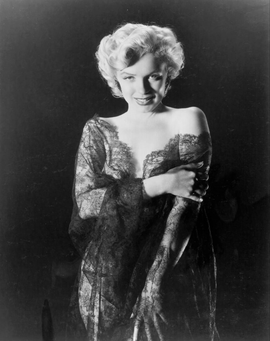 Marilyn Monroe Photo: Measures 8x10 inches, photo print on glossy paper, mounted to foam board