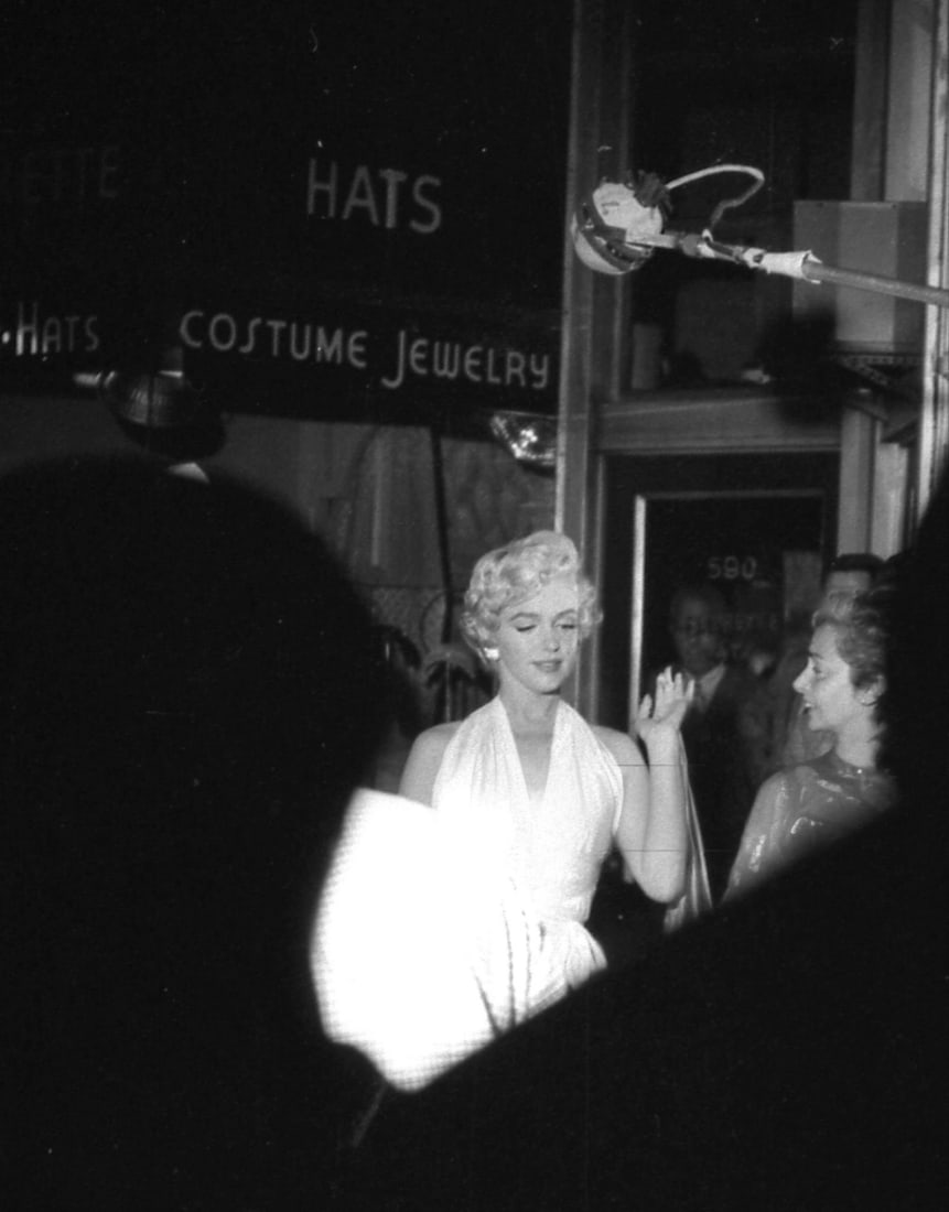 Marilyn Monroe Photo: Measures 8x10 inches, photo print on glossy paper, mounted to foam board