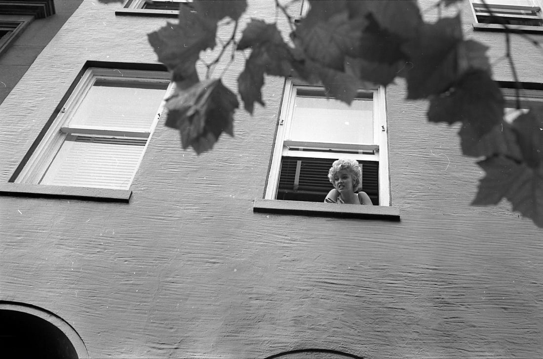 Sam Shaw Marilyn Monroe Photo: Measures approximately 12 x 16 inches, Photo print , mounted to archival board