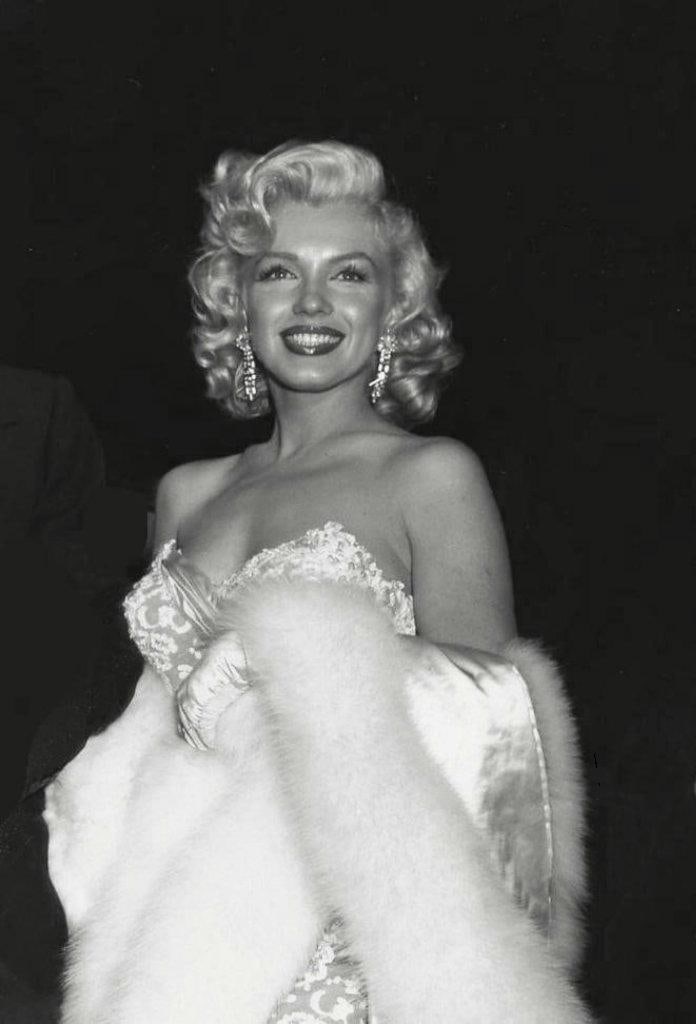 Frank Powolny Marilyn Monroe Photo: Measures approximately 12 x 16 inches, Photo Print, mounted to archival board
