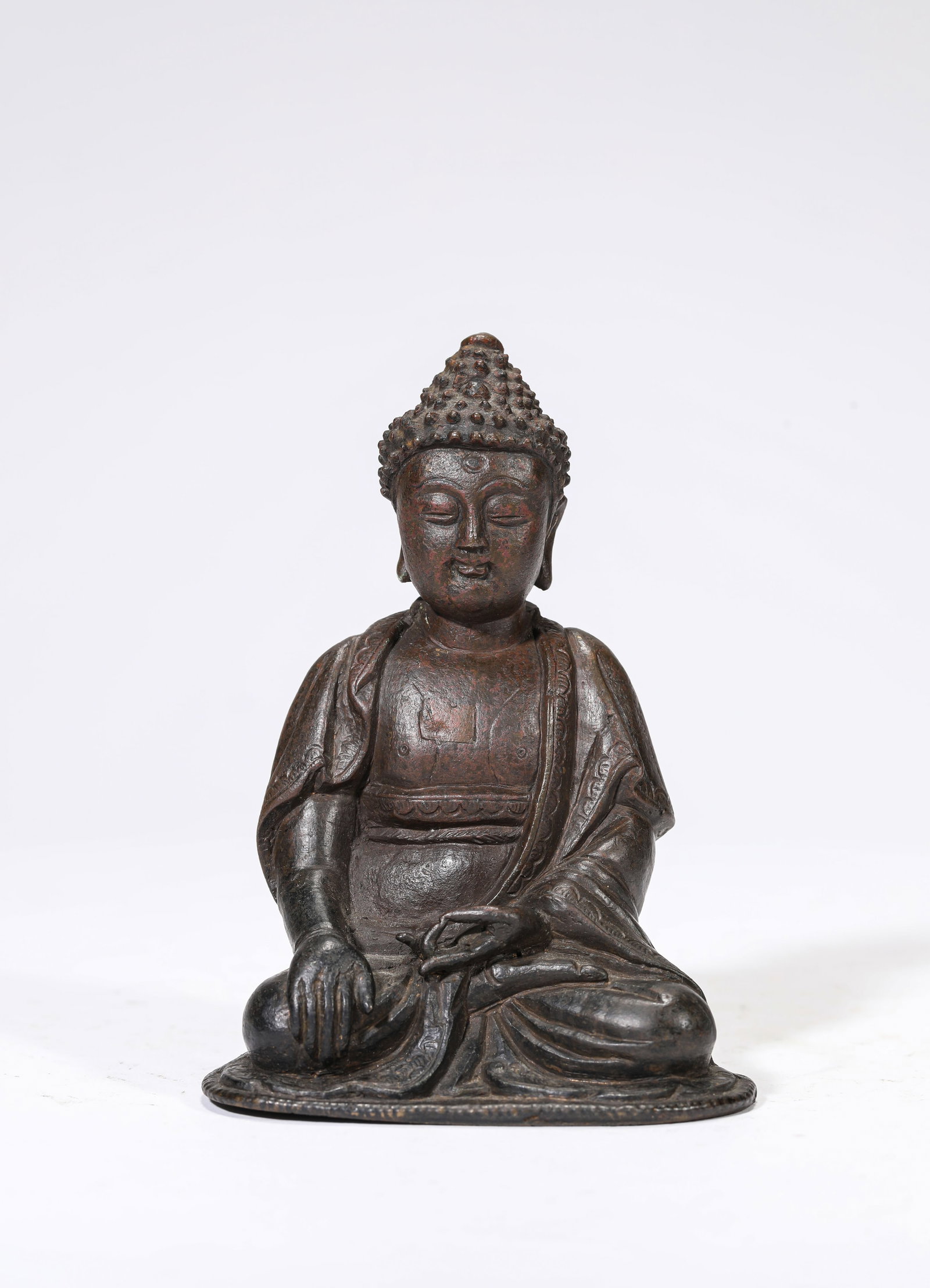 A Bronze Figure of Shakyamuni (1 of 5)
