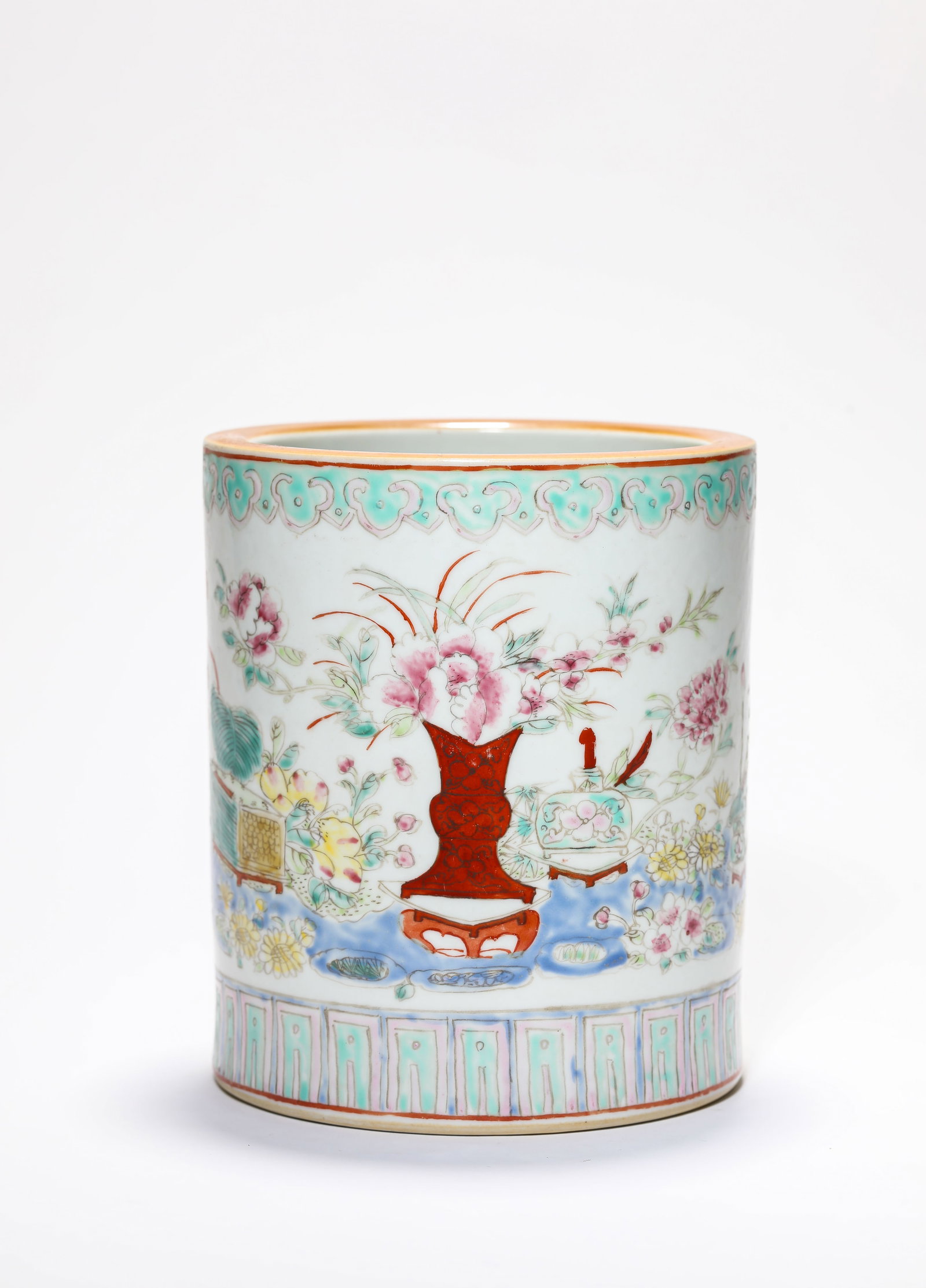 A Famille-Rose 'Antiquities' Brush Pot: A Famille-Rose 'Antiquities' Brush Pot Dimensions: Width: 13.0 cm (5.12 in) x Height: 15.3 cm (6.02 in). All measurements are approximate.