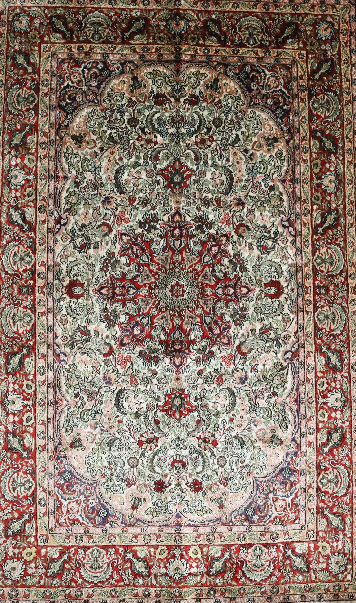 100% Silk Carpet In Persian Design (1 of 7)