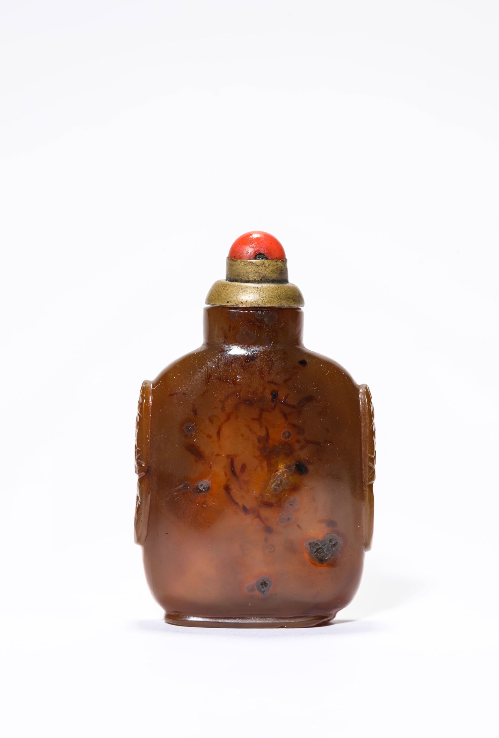 An Agate Snuff Bottle (1 of 5)