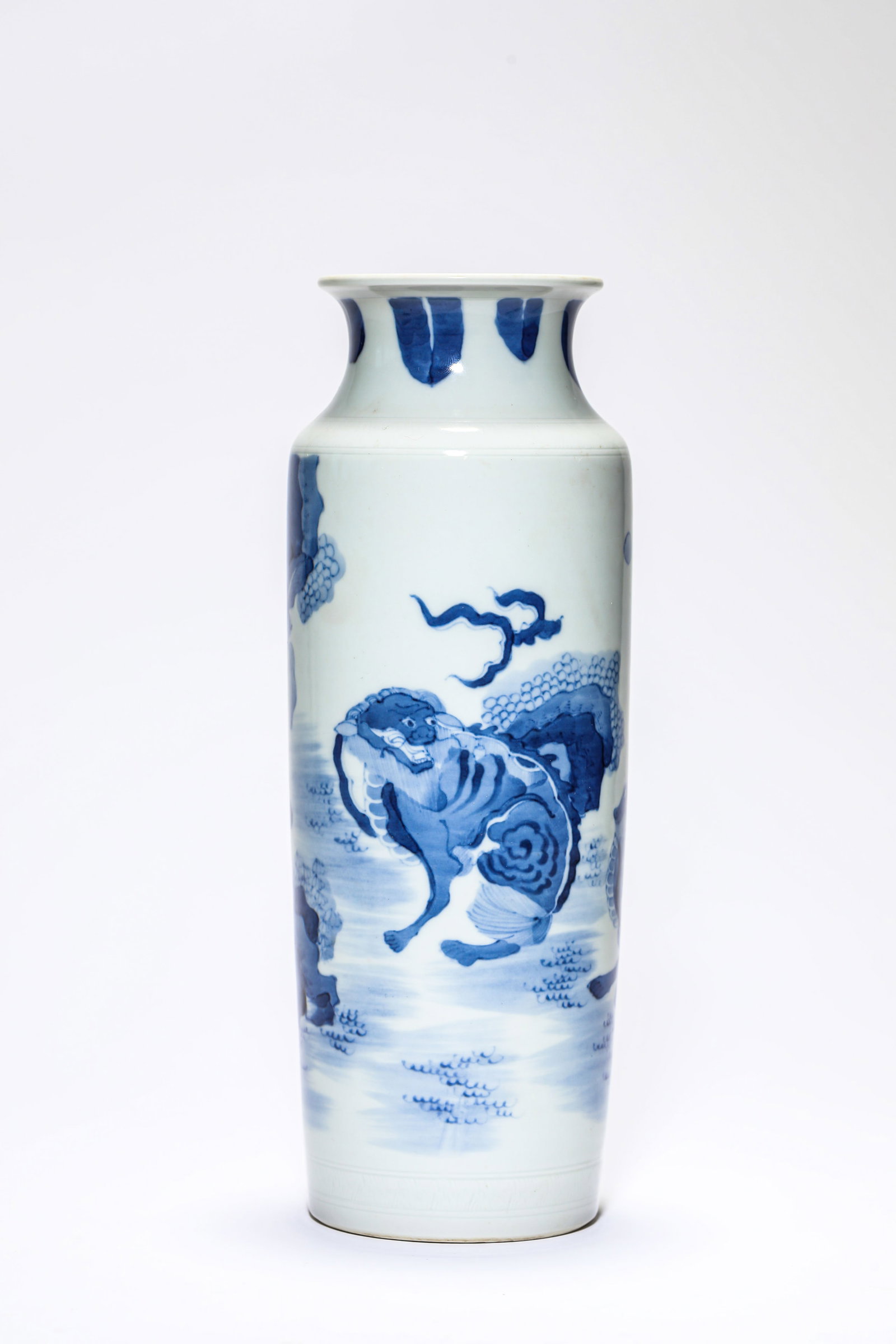 A Blue and White 'Kylin' 'Bangchui' Vase (1 of 5)