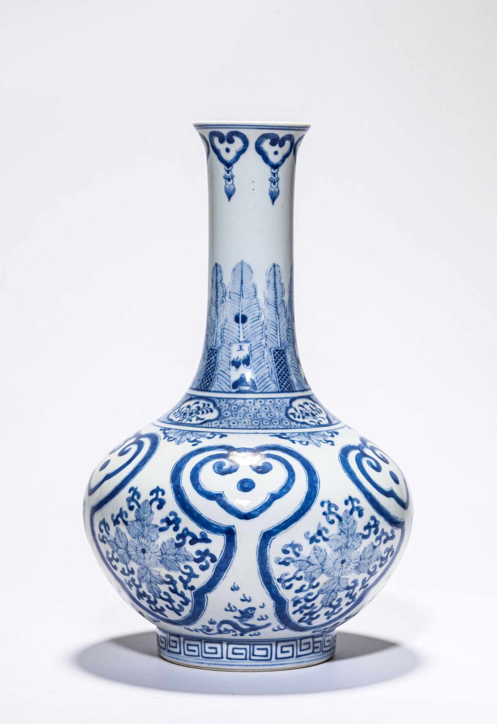 A Blue and White 'Ruyi and Interlocking Lotus Reserves' 'Guanyin' Vase (1 of 6)