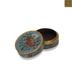 Ming Dynasty Xuande period, Cloisonné covered box with pomegranate and floral patterns