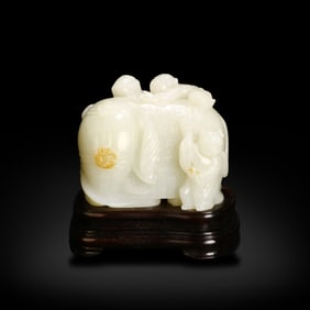 Qing Dynasty Hetian white jade ornament of boy washing elephant