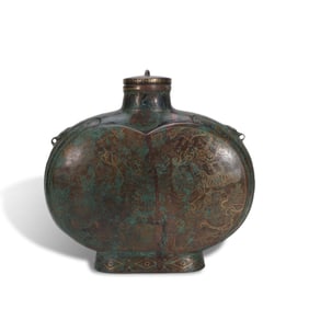 Han Dynasty Bronze flat ewer with beast patterns inlaid with gold and silver