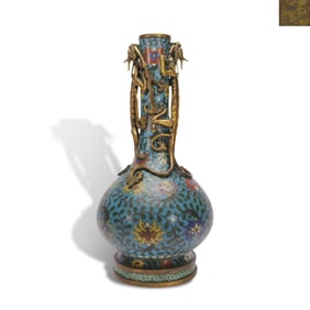 Ming Dynasty Jingtai period, Cloisonné long-necked vase with coiled chi-dragon patterns