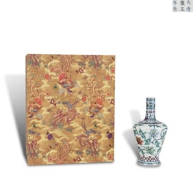 Qing Dynasty Yongzheng period, Doucai vase with interlocking floral patterns