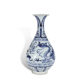 Yuan Dynasty Blue-and-white yuhuchun vase with cloud and dragon patterns