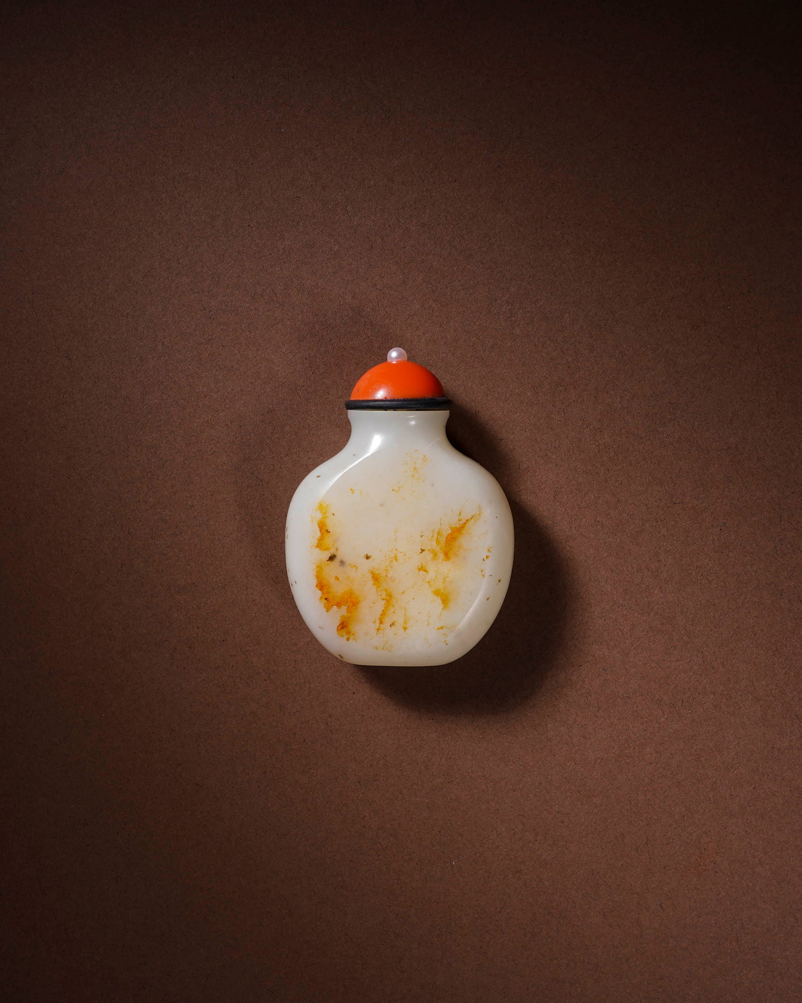 Qinghhetian jade snuff bottle: L:4.3cm H:6cm