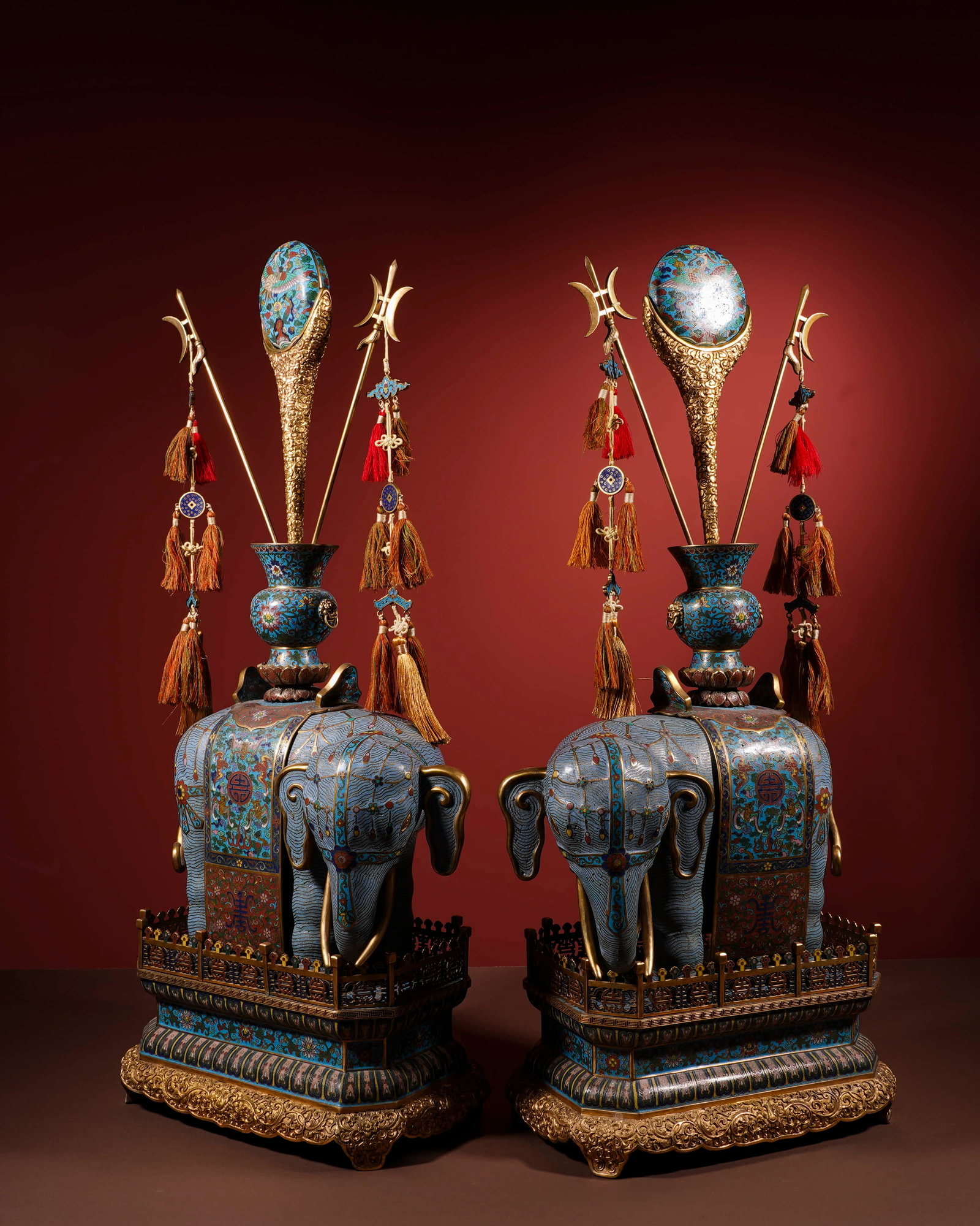 Qing gan long mark choke silk enamel is peaceful and picturesque: L:36cm H:77cm