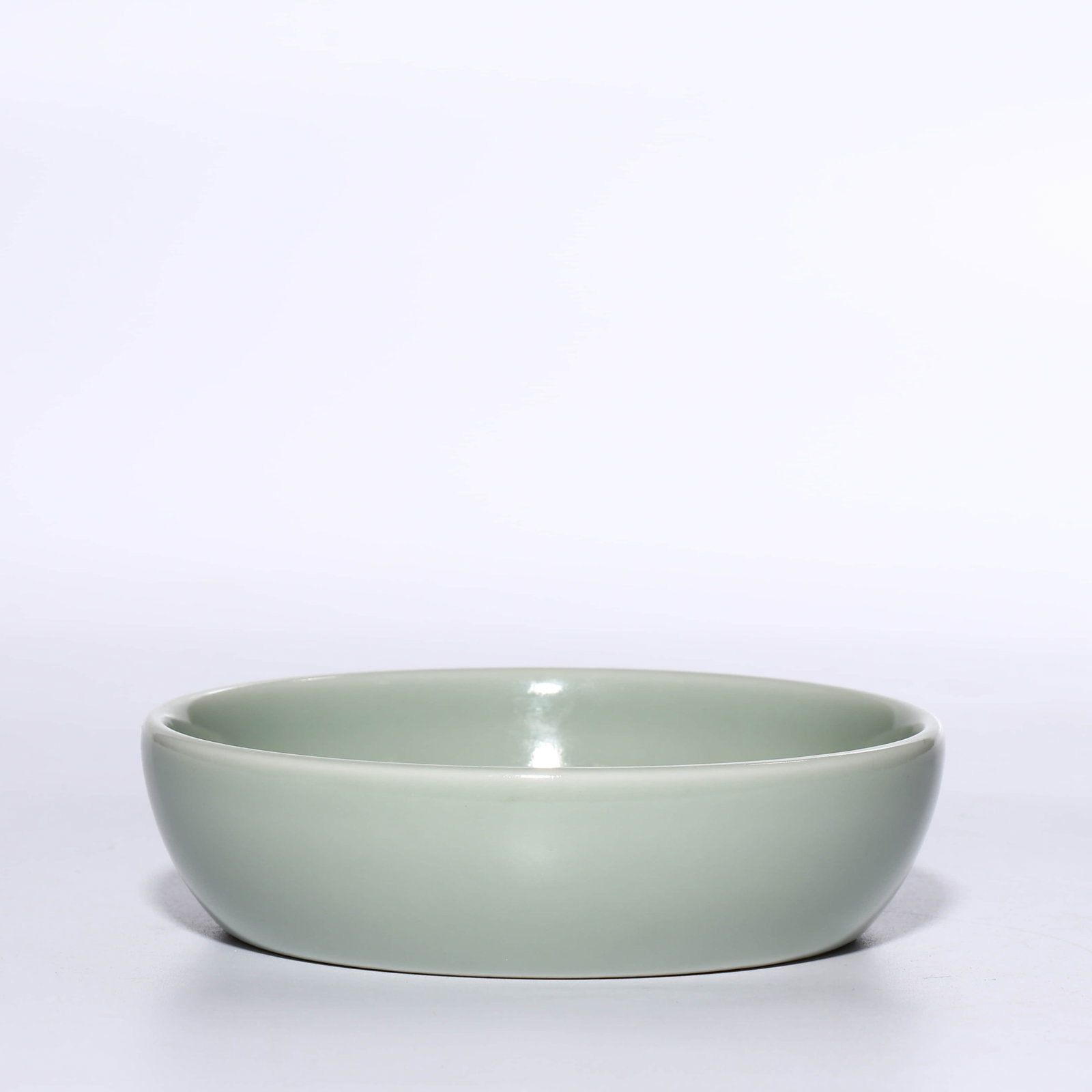 Qing Dynasty,mark Daoguang period, pea green glazed basin with a folded rim - 2