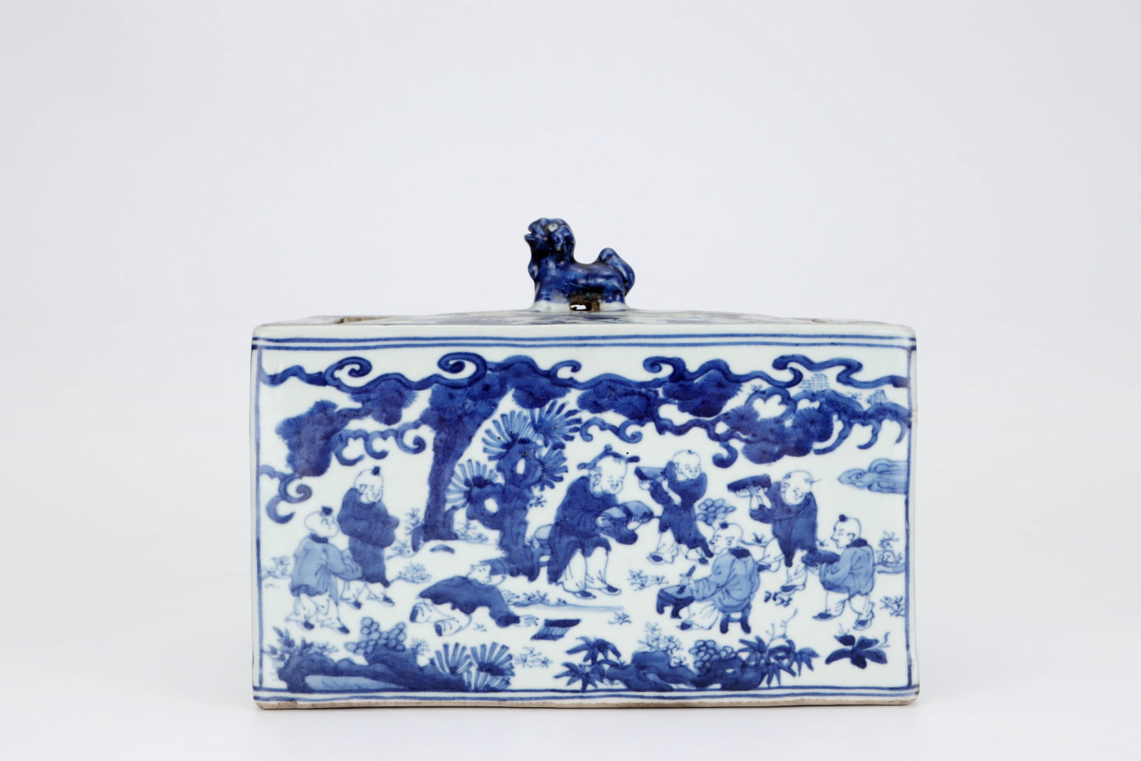 Ming Wanli blue and white baby play pattern cover box - 2