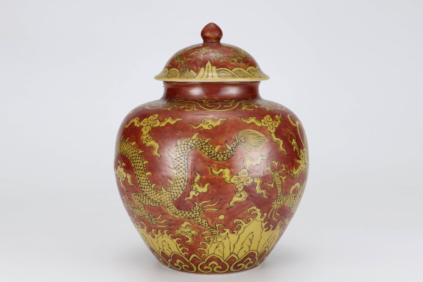 Ming Jiajing Huang Shang Hong Long Wen Gai Guan - 3