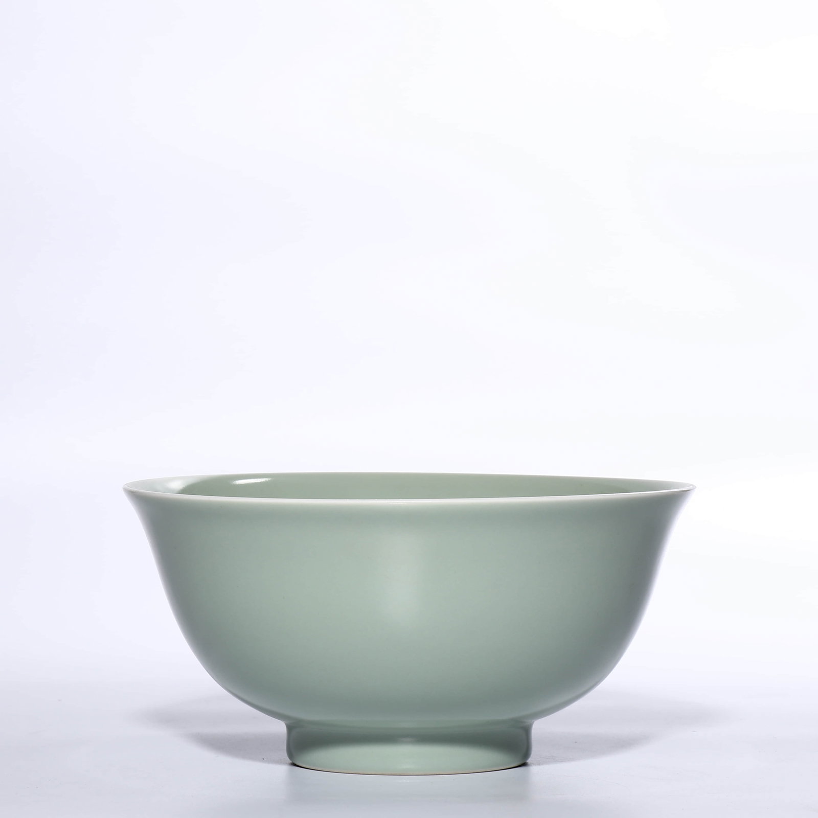 Qing Dynasty, Jiaqing period, pea green glazed bowl - 2