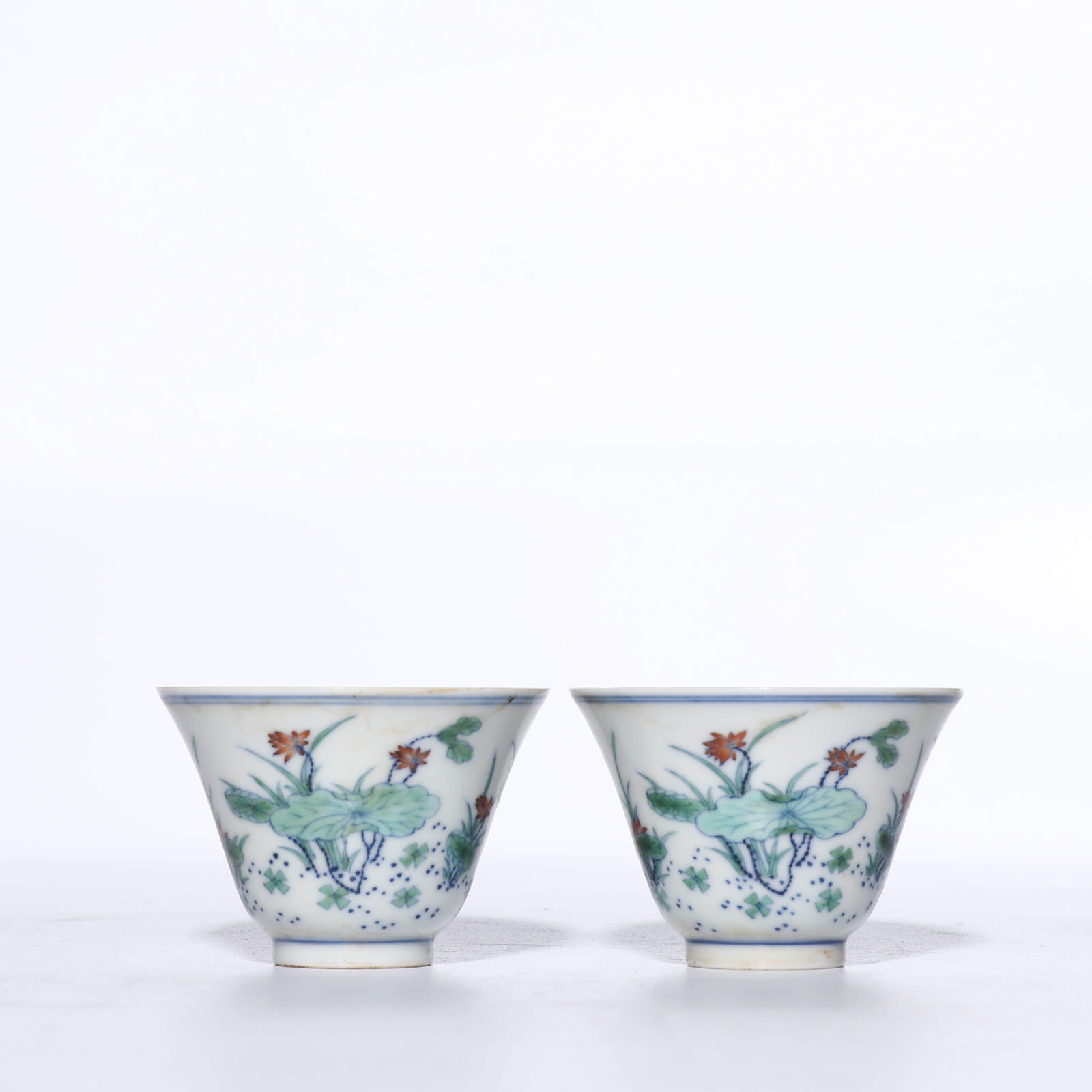 Qing Dynasty, Kangxi period, pair of doucai lotus cups - 2