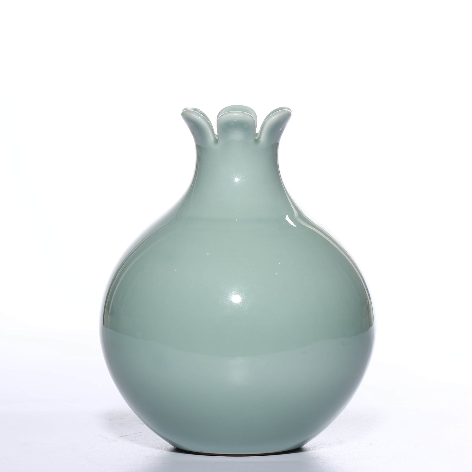Qing Qianlong Holly-Green Glazed Pomegranate Zun - 2