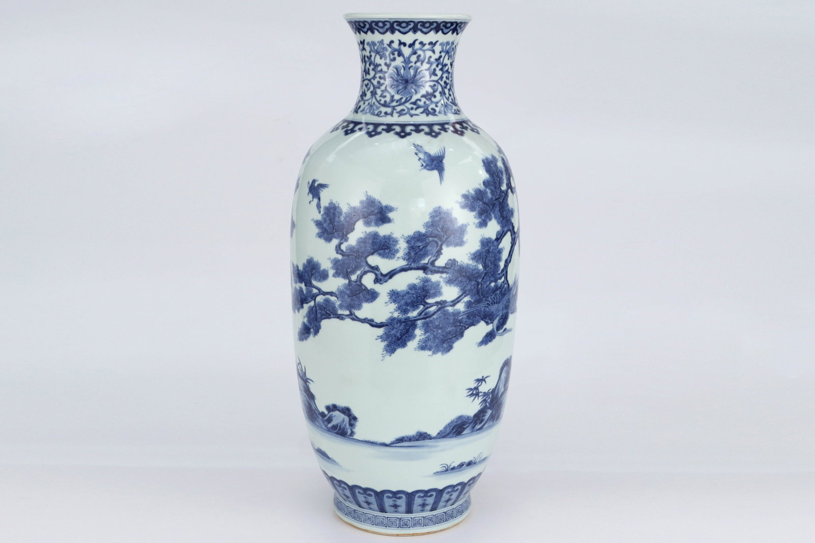 Qing Kangxi blue-and-white crane and deer with the same spring picture croquet bottle - 4