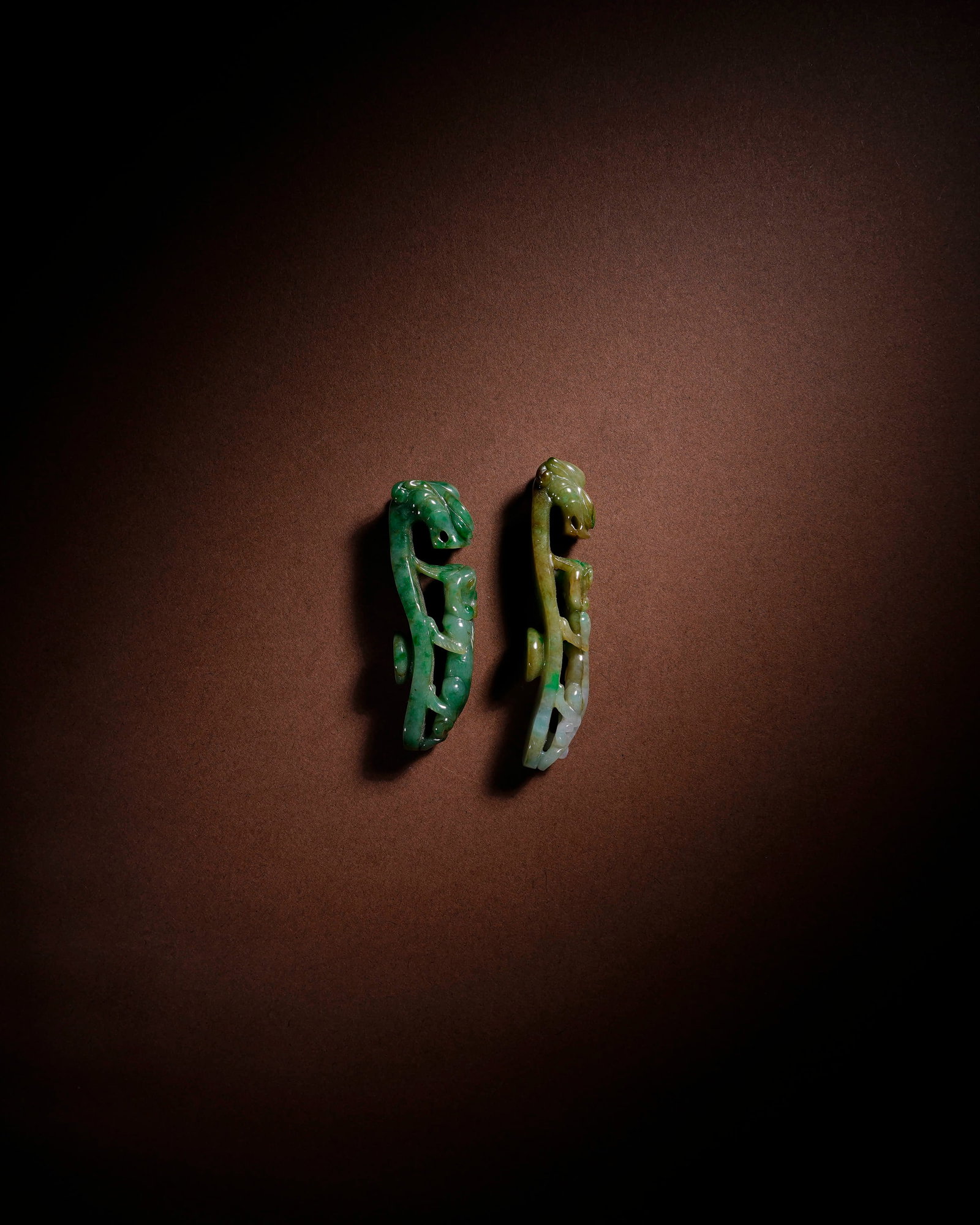 Two jade dragon hooks - 3